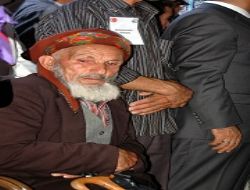 Torununu gözyaşlarıyla uğurladı